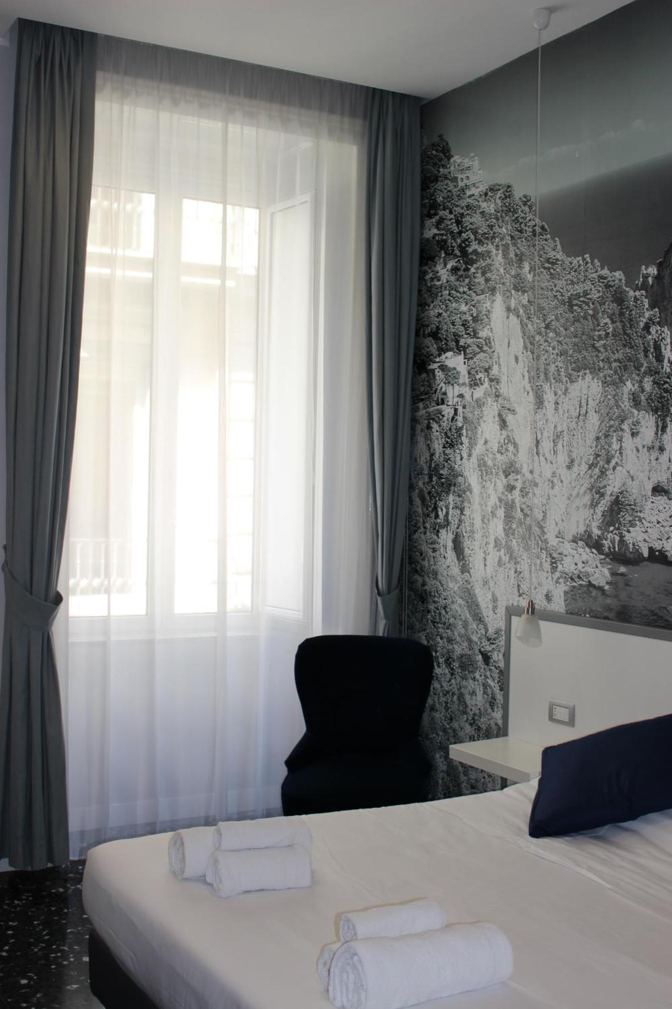Beverello Rooms Neapel Exteriör bild