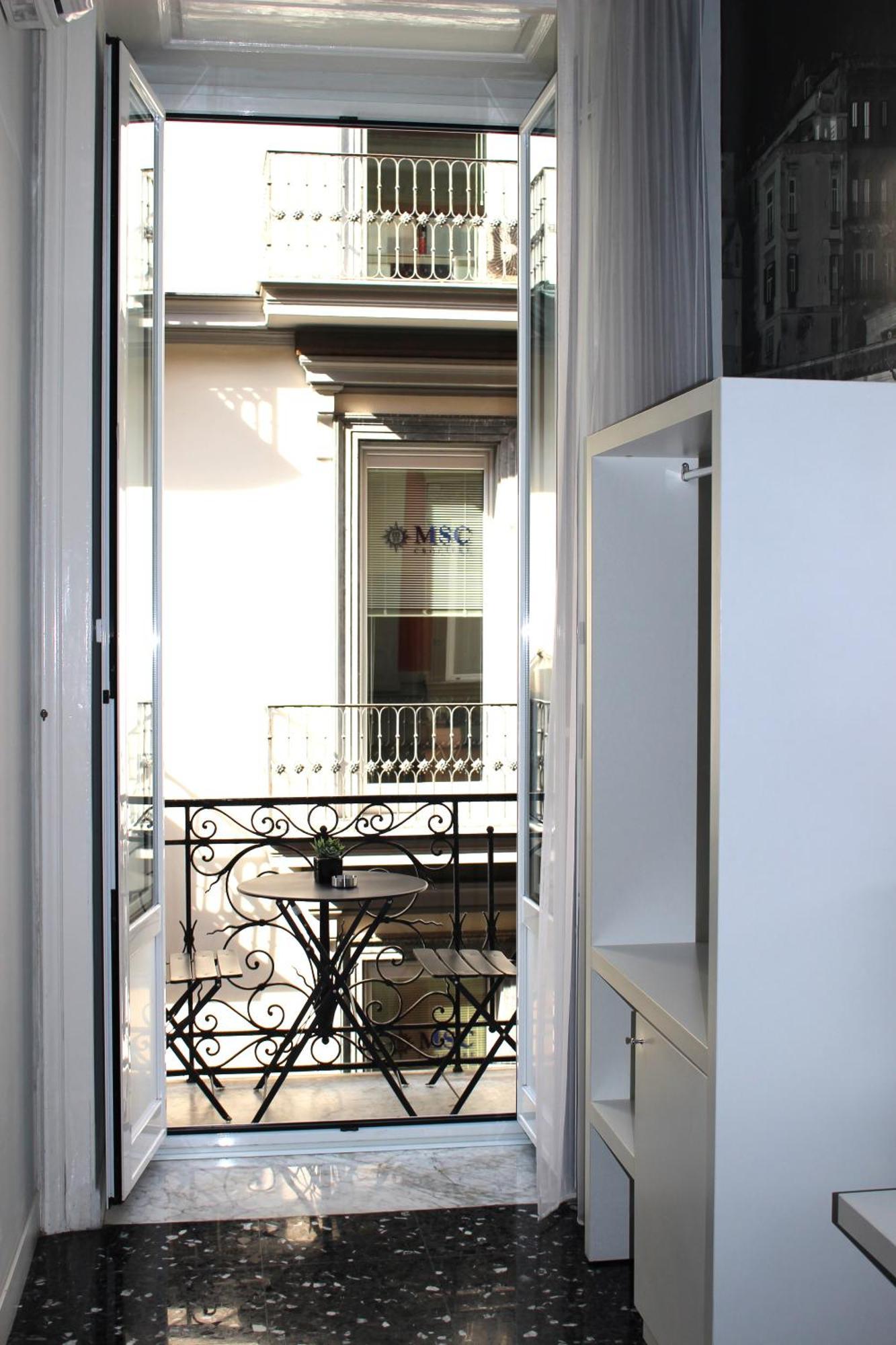 Beverello Rooms Neapel Exteriör bild